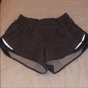 LuluLemon 2.5 inch size 6 shorts